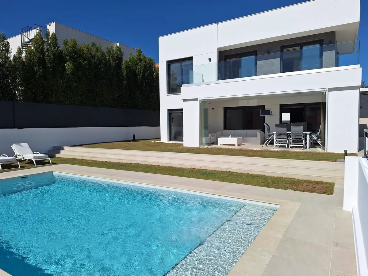 d90b27f7-db49-47f8-b02b-9e268da7c20e