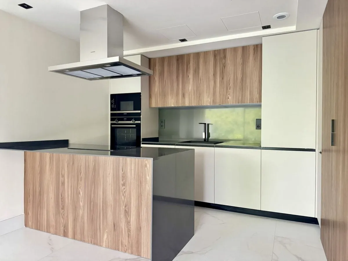 d5fbb4d9-fbfe-4a32-9fca-5a7fddfb1b2e