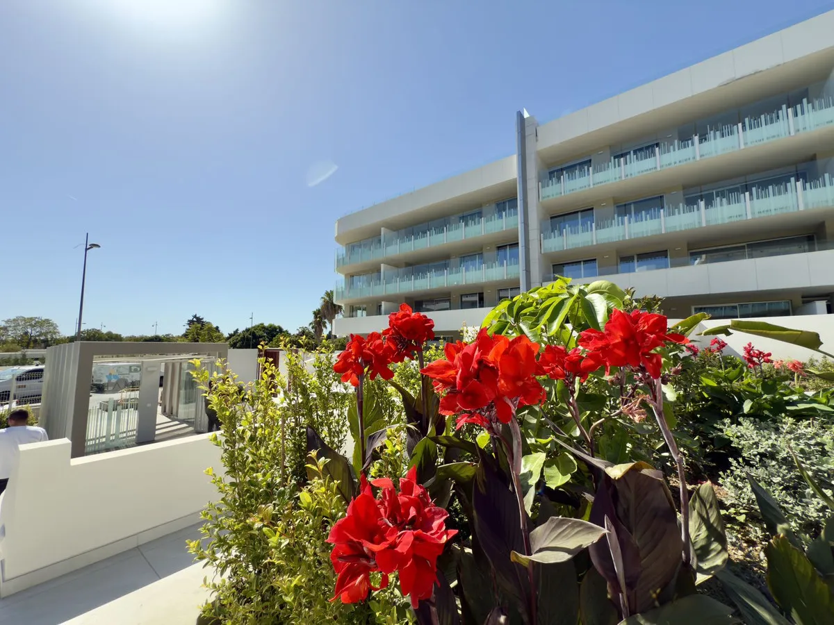 da6fd252-2a09-4f3e-937c-c7329f4adc18