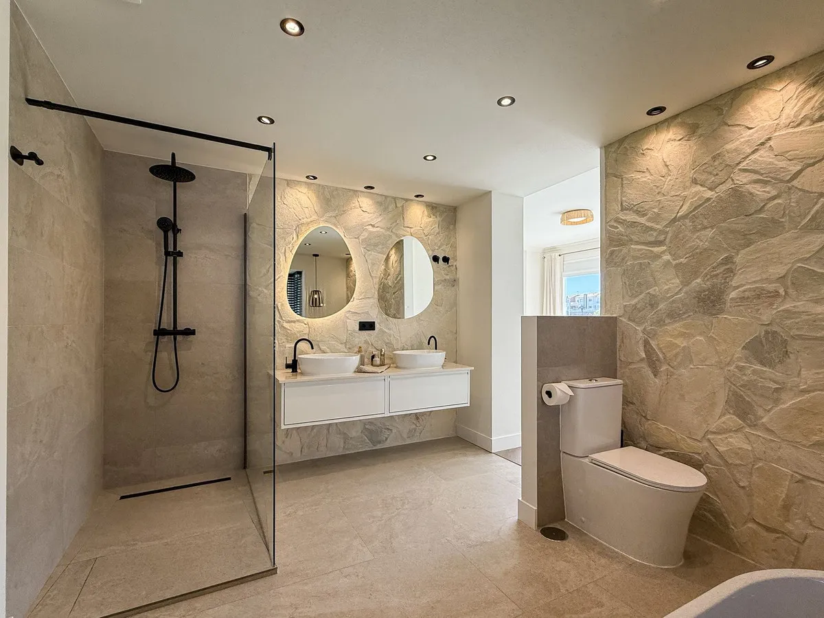 435e686e-0d9b-43bb-84cc-bf419efb7bc5