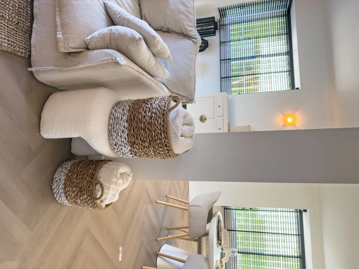 67e7cd62-dd97-4f75-a382-4291f1f5ff2f