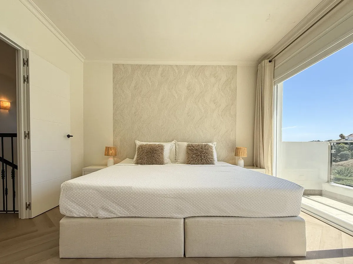 808325b5-a337-4c79-a885-0ff81fbe937c