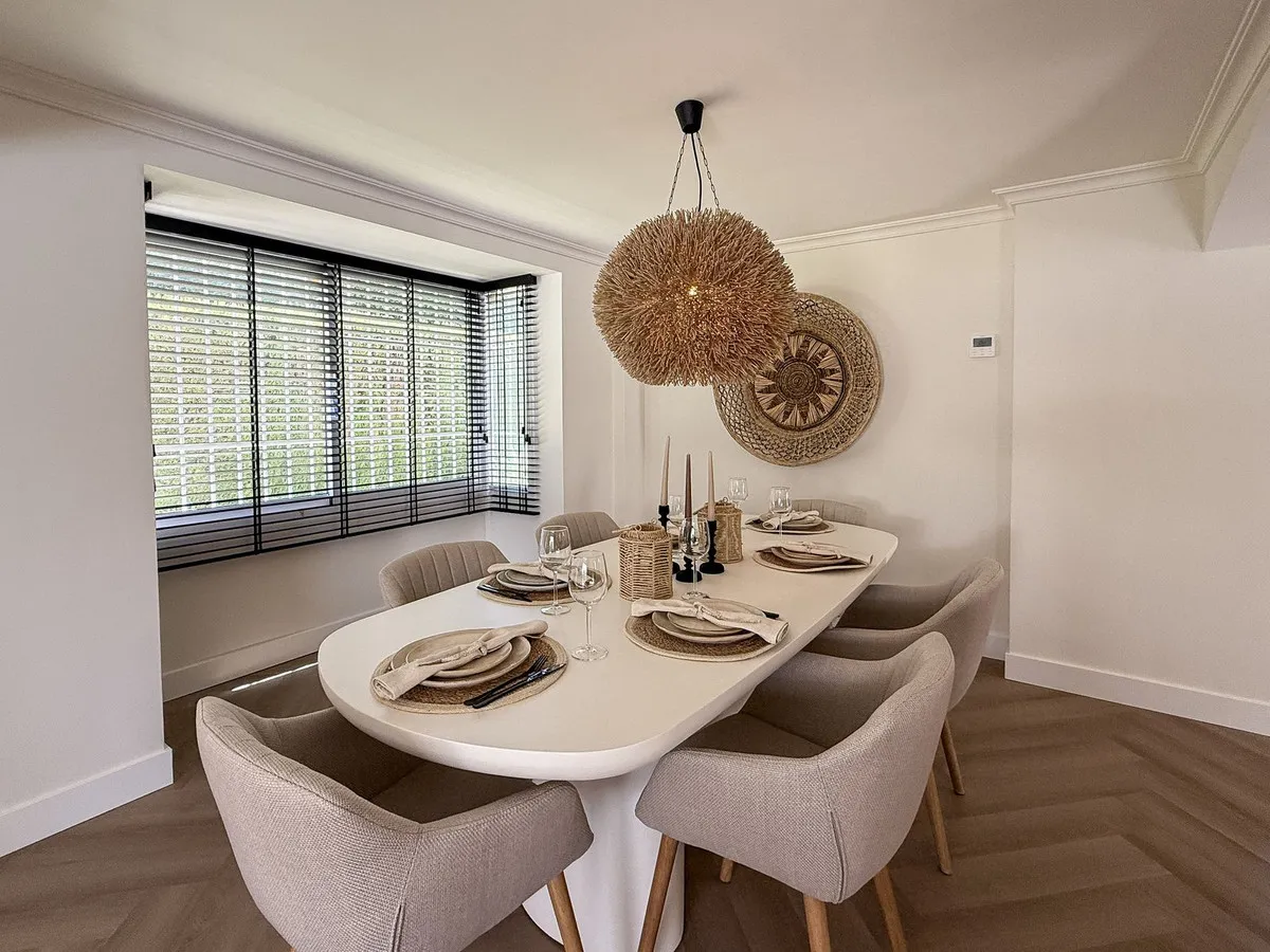 8a2a048b-3623-46e8-beaa-4e330b581715