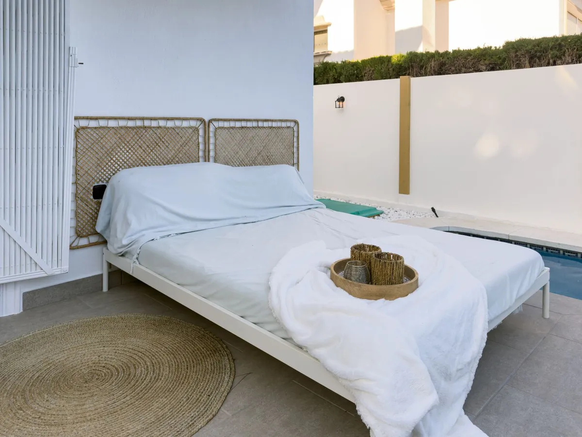 b9192187-0f36-45c1-93eb-76ca769cbc7c