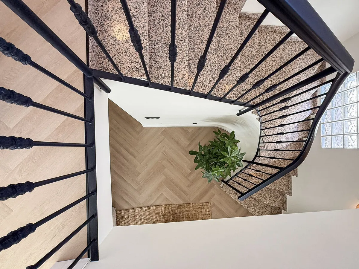 d4930ef5-14e1-4d50-9c08-60095b1b6c6e