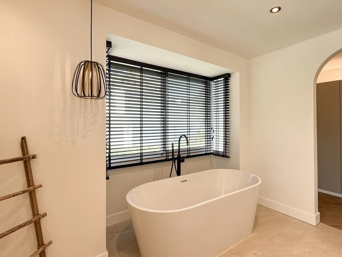 fec0cf9e-9bea-4a01-9006-c325d34de678