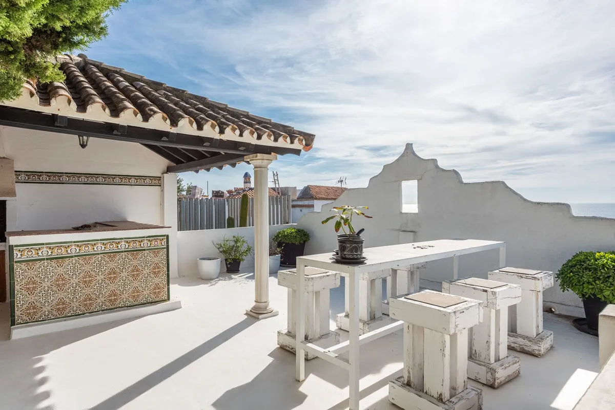 c25bb399-050c-477e-8630-74f9a8397f76