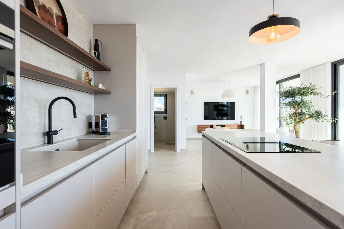 2dc89fb2-79e1-441e-b61e-5ad7ce50cba8