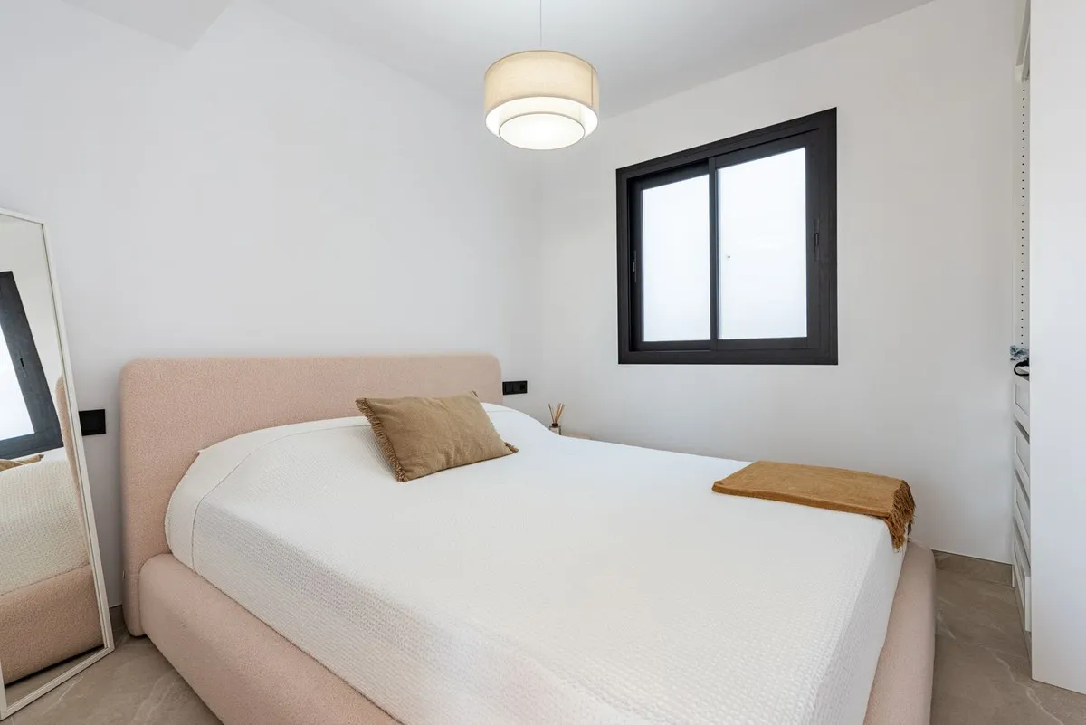 970f9486-c173-4053-b0eb-8f5cfd7a3543