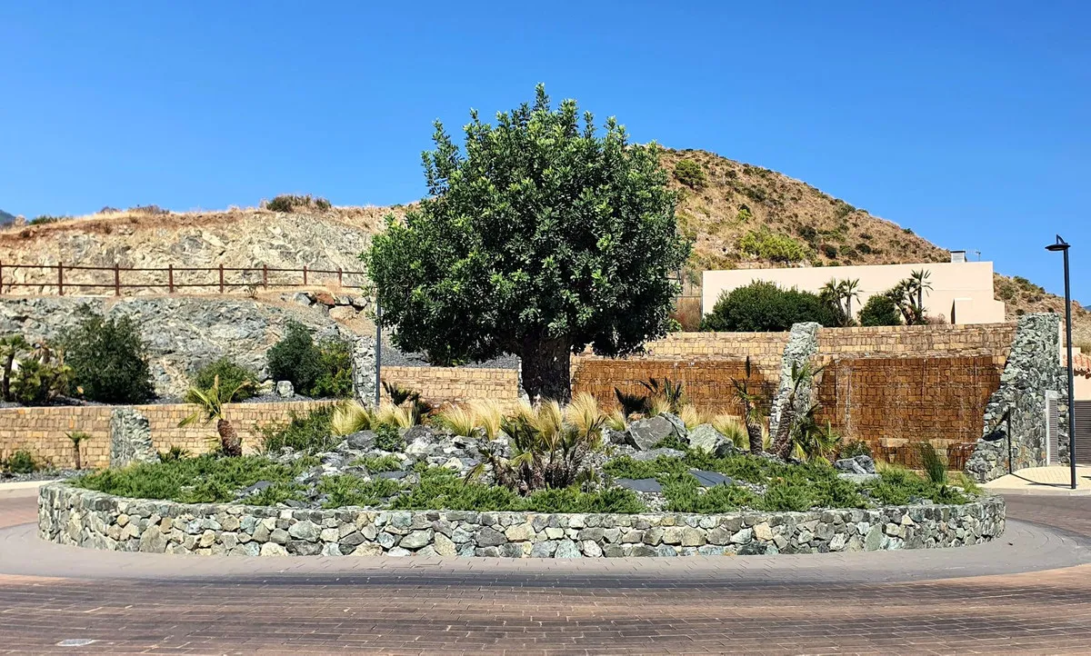 d2a72f56-e62a-49cc-9018-223a38e3fcf0