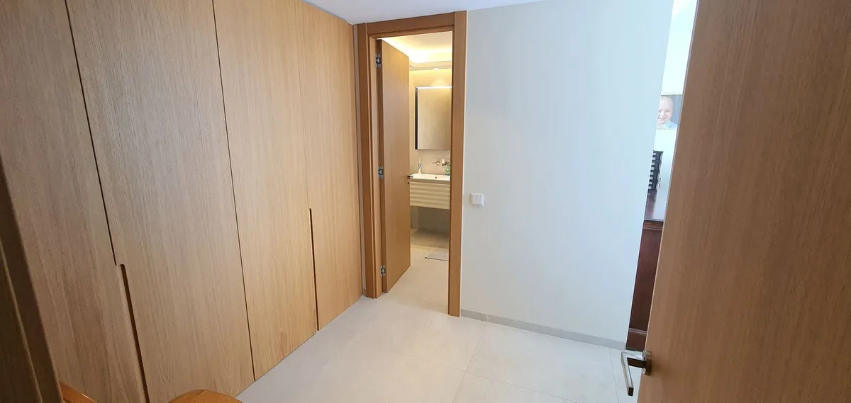 f8fab8d1-f604-4771-ab97-e45ab9c014cb