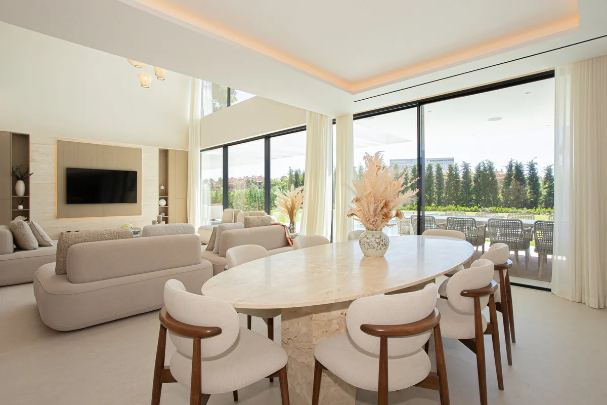 51493602-8692-4ca1-b9d8-720f9e0d62e8