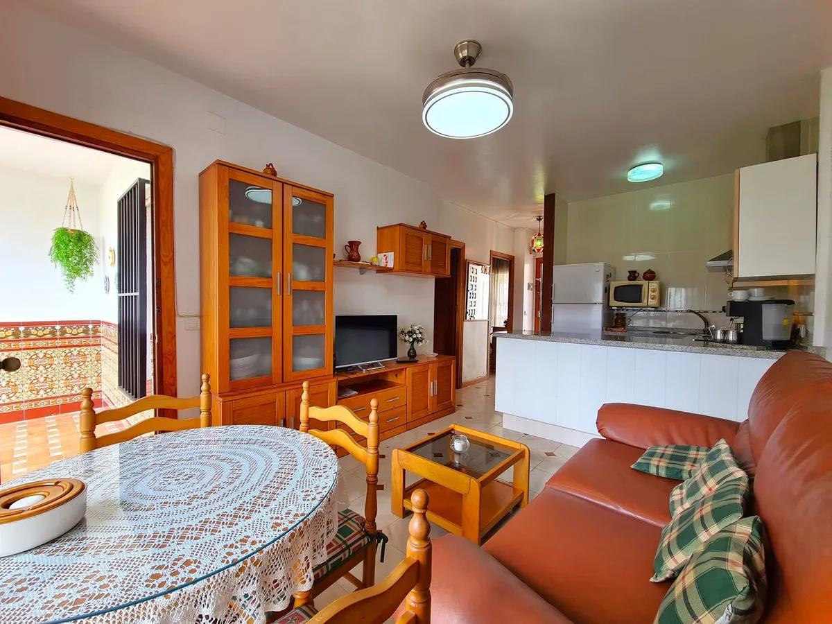 1f2b4044-0636-42c8-8e72-04c69d1e0eff