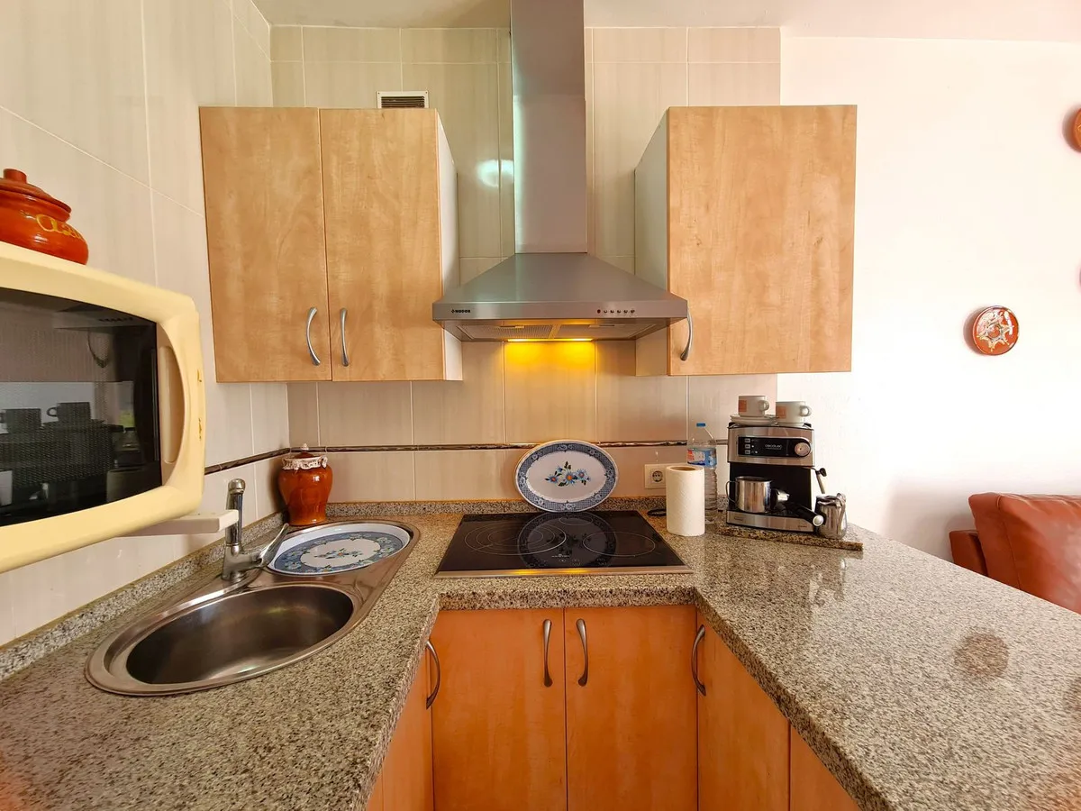 7ba12fc5-16ad-47fe-9926-c1dc7e6a2e93