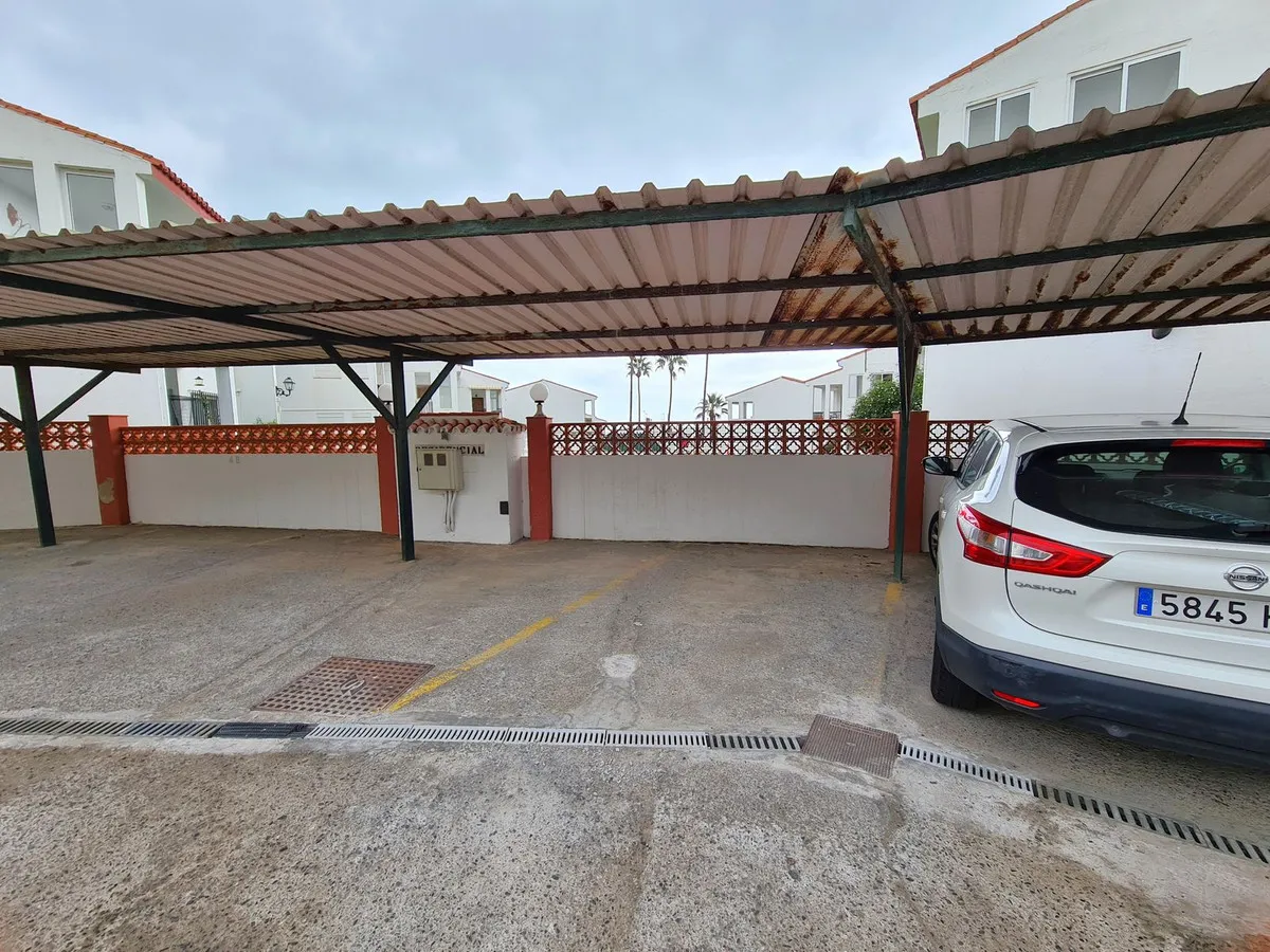 852db0a4-9b72-4b16-a48e-070a74f50043