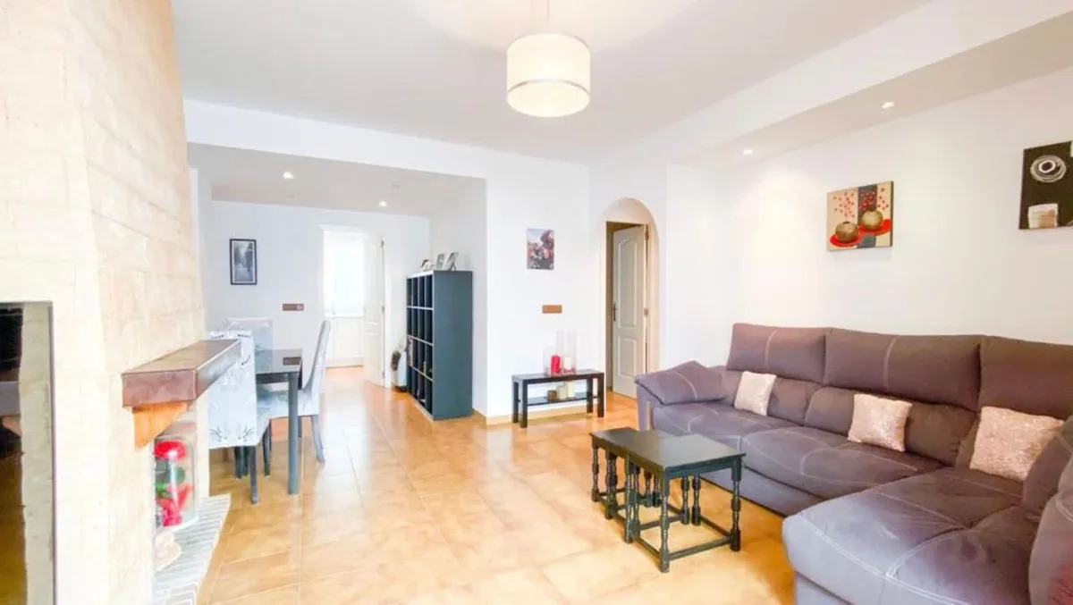 b8d26306-486c-45ca-a0cb-ea477984fdf0