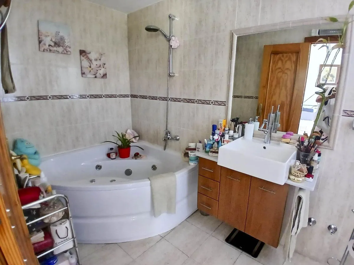 aa229ca5-5732-4cda-b161-b280e496ee24