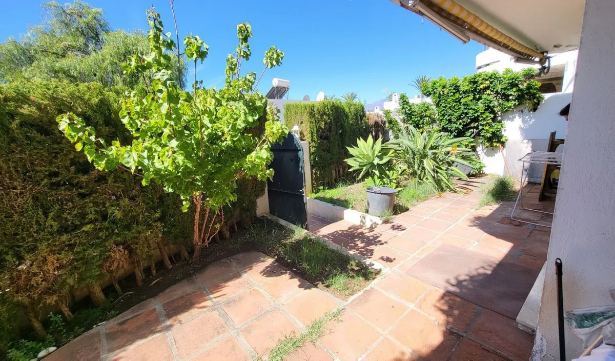 b4d1c567-200e-4321-bc8c-76cba22592ea