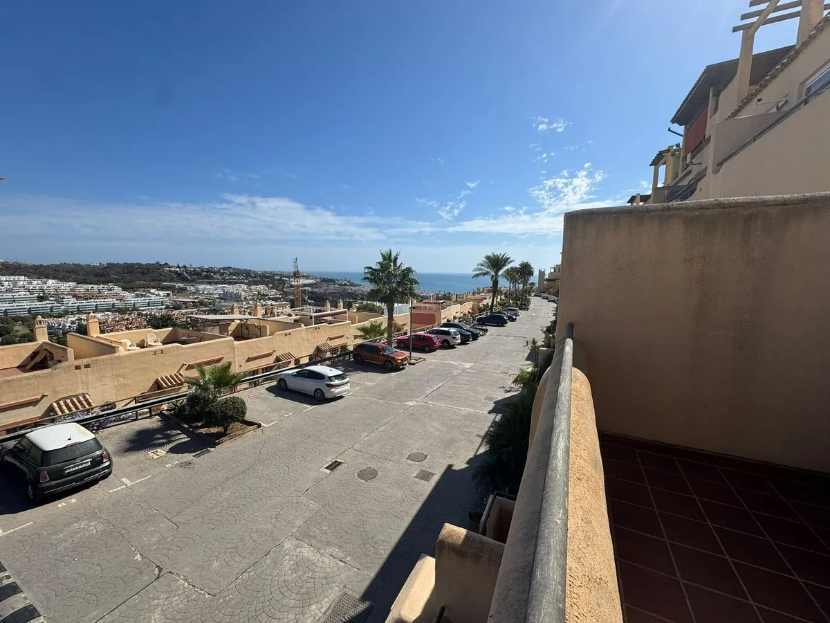 3037f746-63ee-4650-88b8-d37075a42fc2