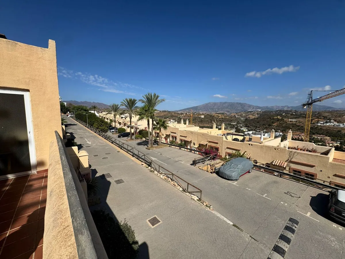 572a199a-ce60-4d5a-861a-f9367796333e