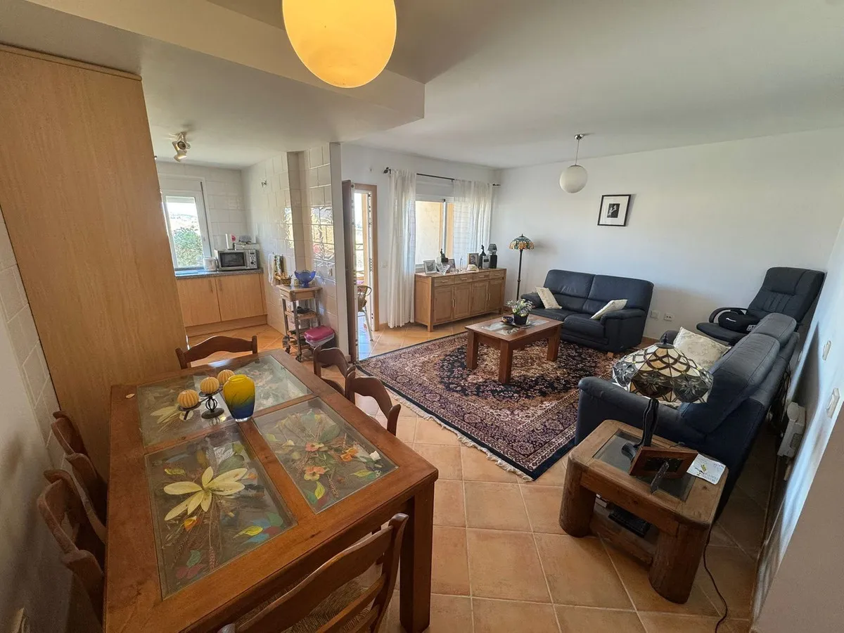 83fd0e7f-6ab7-4f87-b2e9-62a1a9f6b704