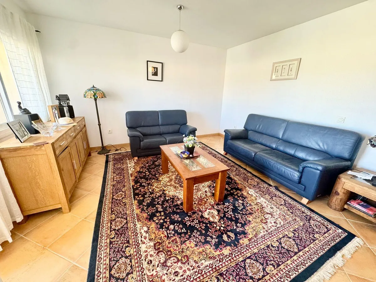 cb7ab357-700d-4adc-8441-cb7ce08e5e31