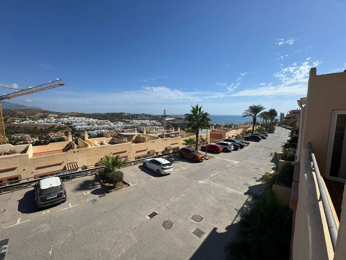 ef7b7e45-c929-4be5-be32-1a12be451c01