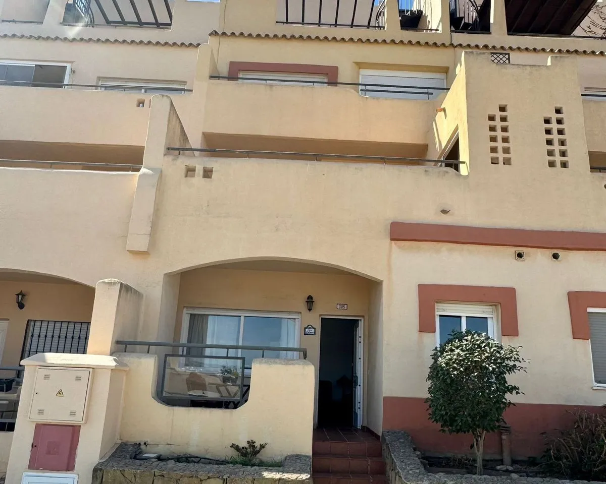 f4d801d1-274e-4052-9957-cd868397e3f0