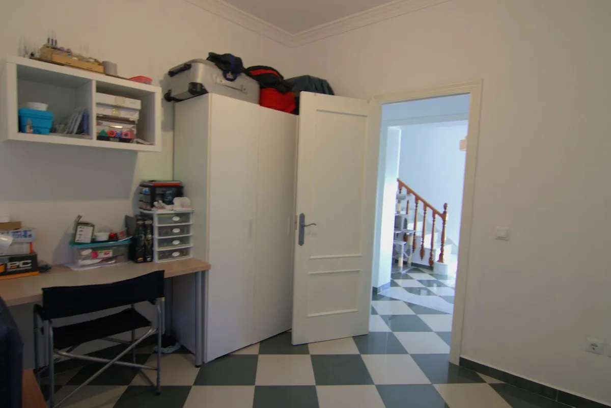 4feb27e1-4aa4-41d9-b948-179dc6a8201d