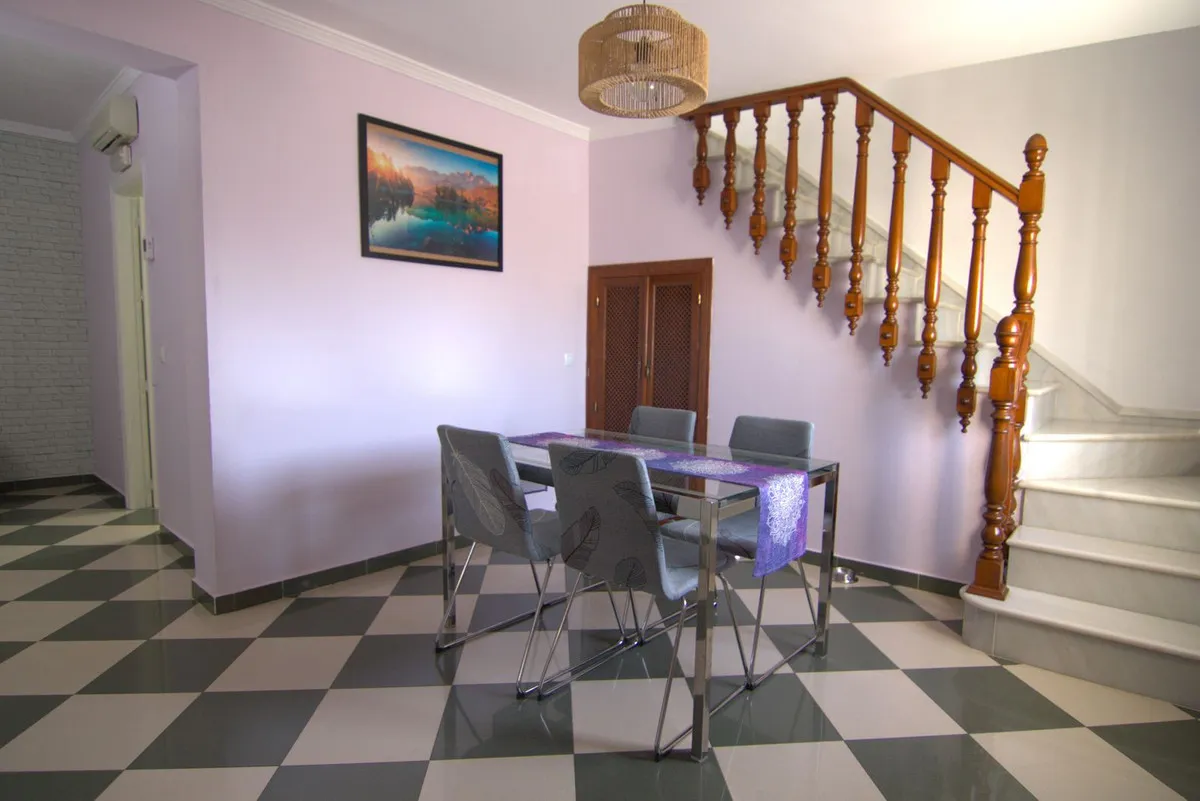 62fc8dc1-e226-455a-9e45-2c56d7ecd1fc