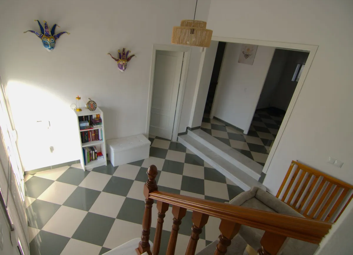 c304ef92-6ff8-475c-80b6-99b7410db91c