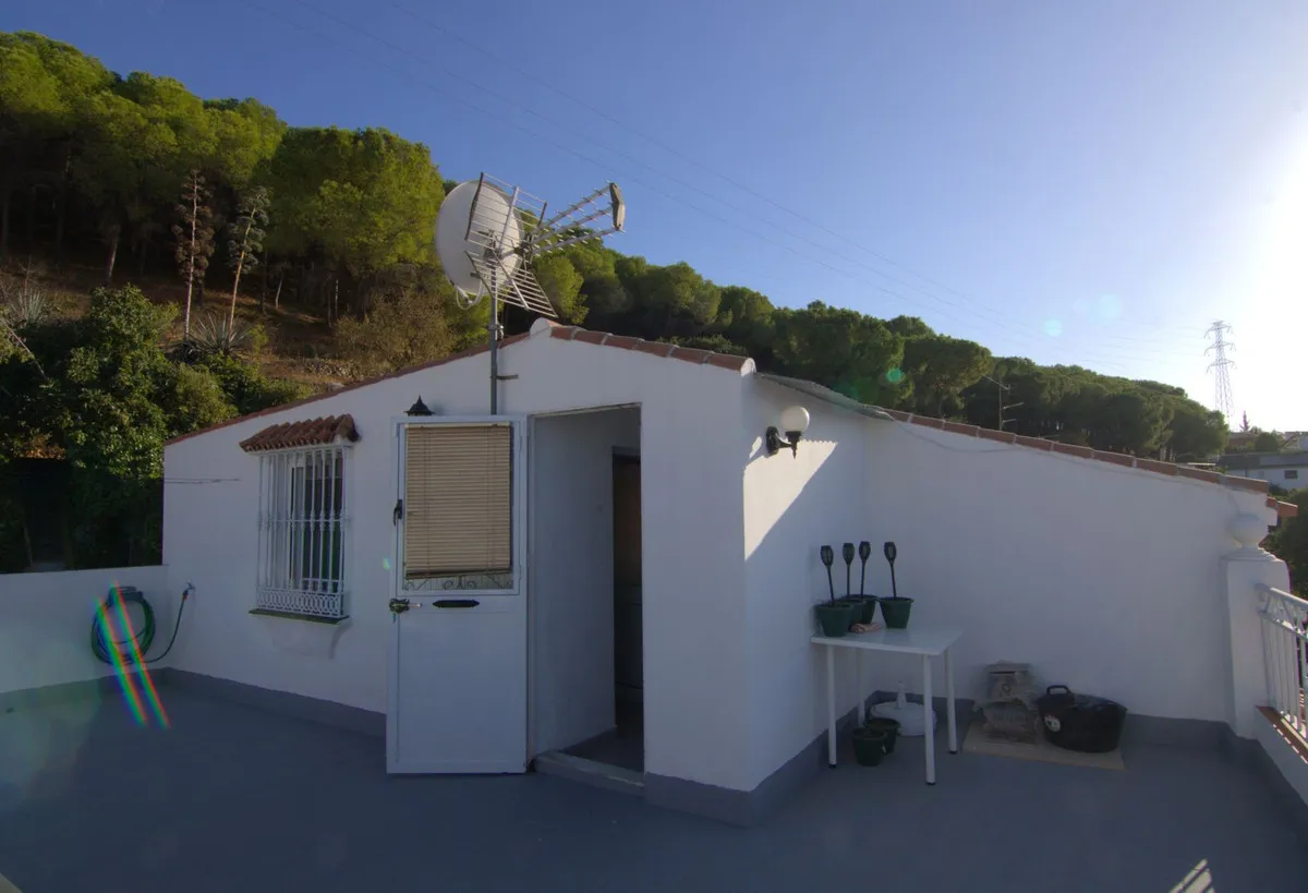 dc2c51c9-30dd-4568-9fb8-ee9a2f8928fc