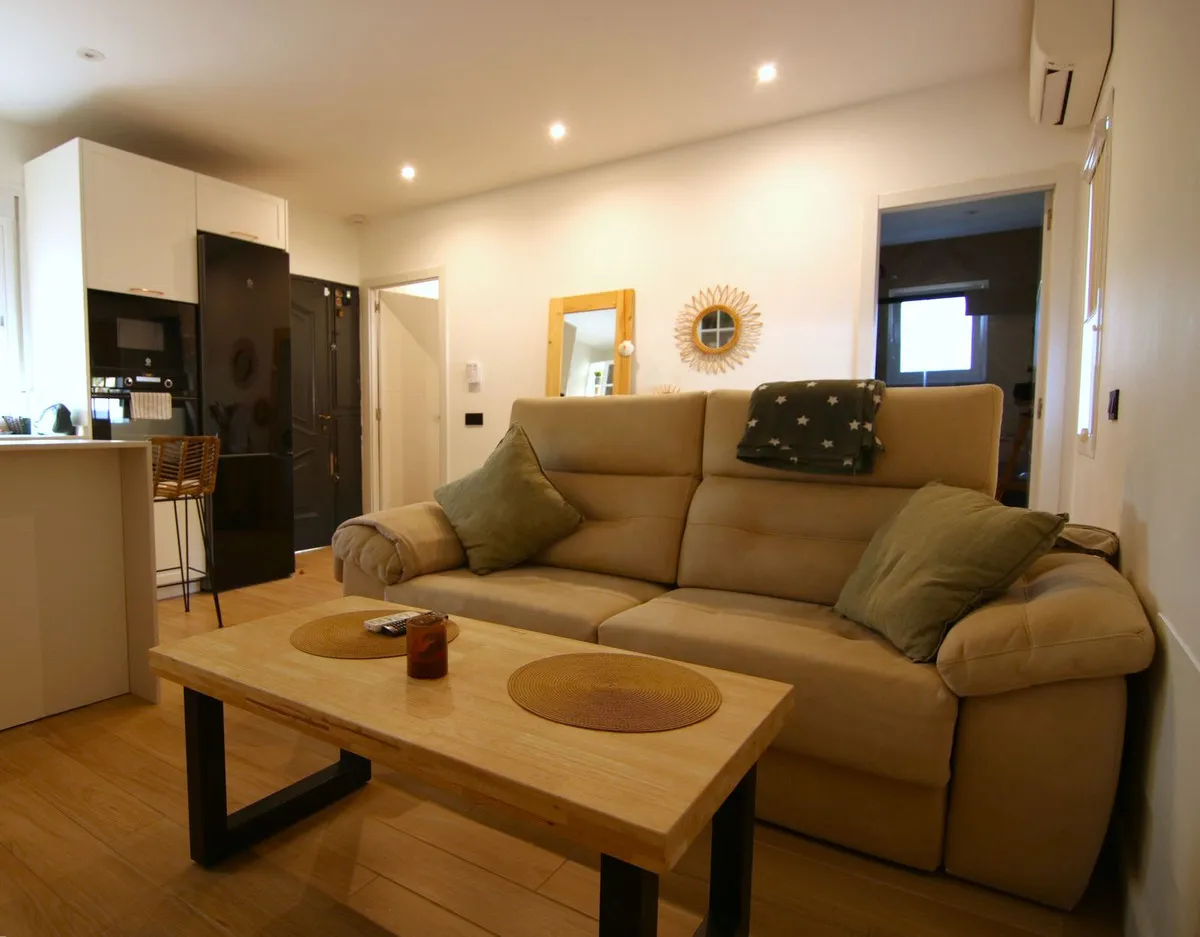 0acb2c8e-ecc6-46cd-9cd6-c212657bb074