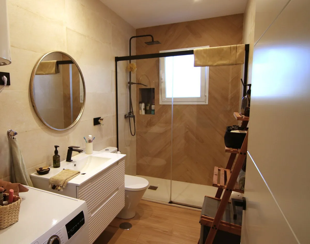 3767c951-79d5-4d0b-85b0-ec184ed81389