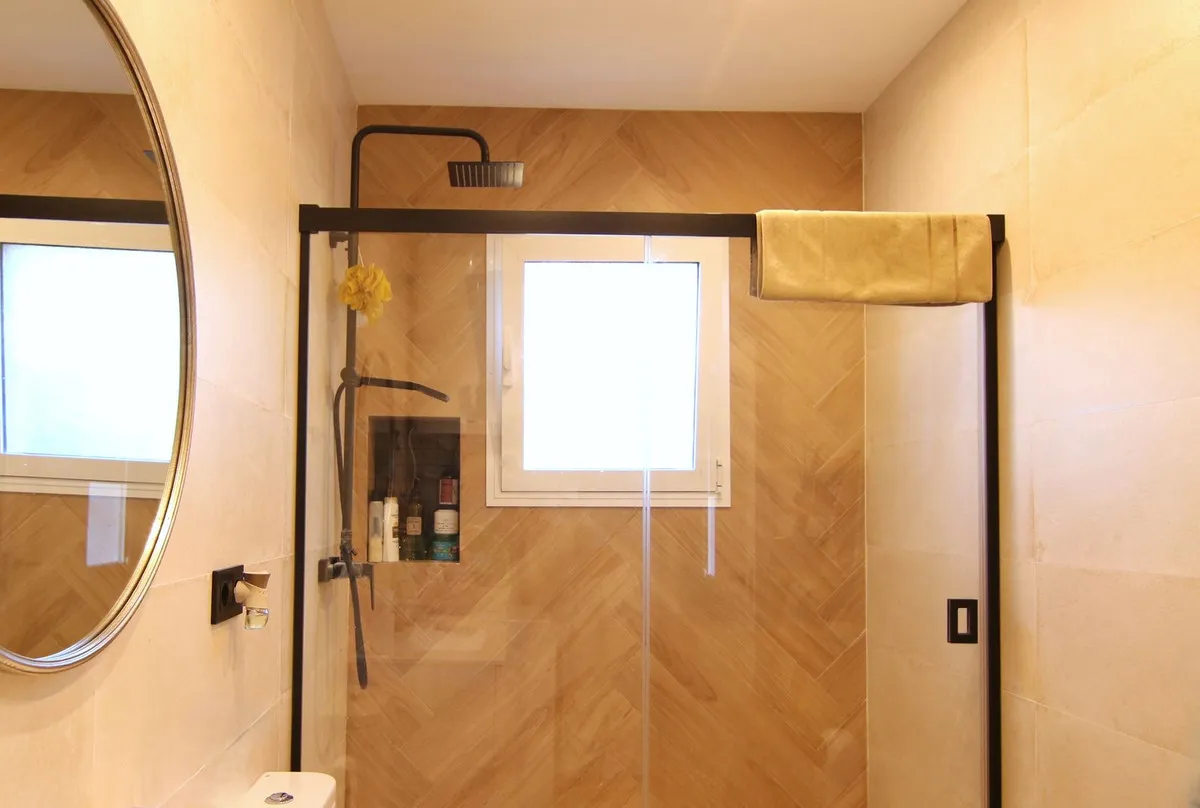 ba229130-17fa-4943-ba77-0d081f8bb60a