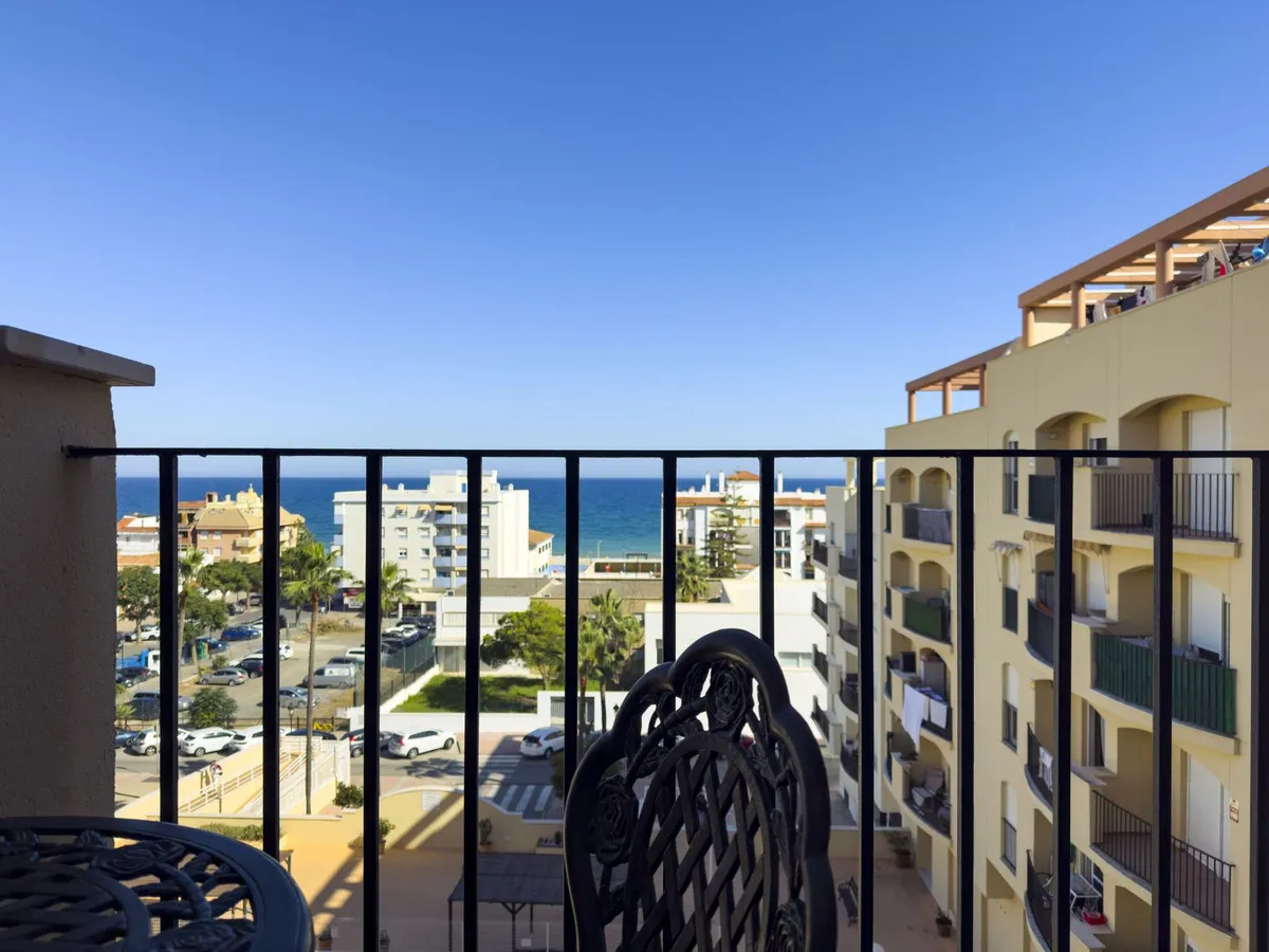 f4a894c6-b5cd-4566-bbed-a40f78387d16