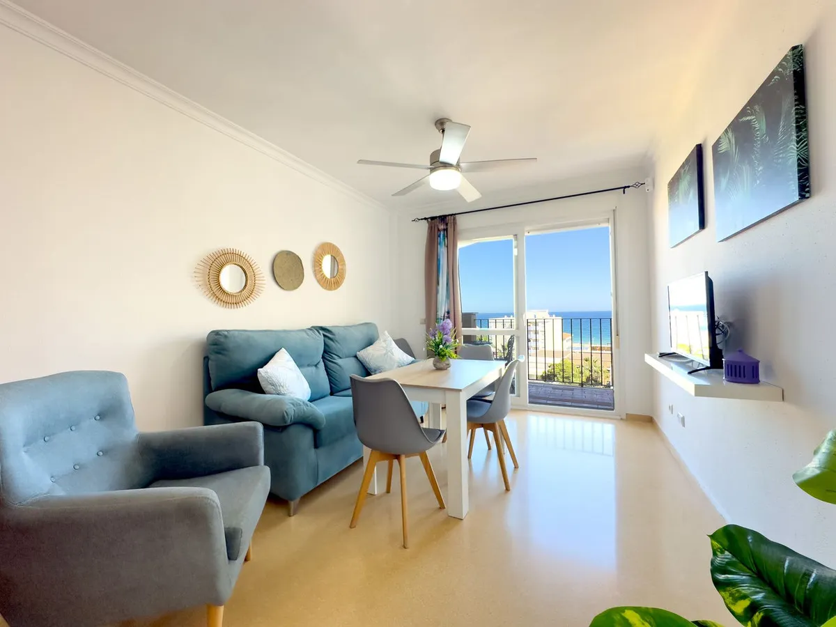 f8c536fd-e4a0-4cf8-add0-d28d9f9525f0