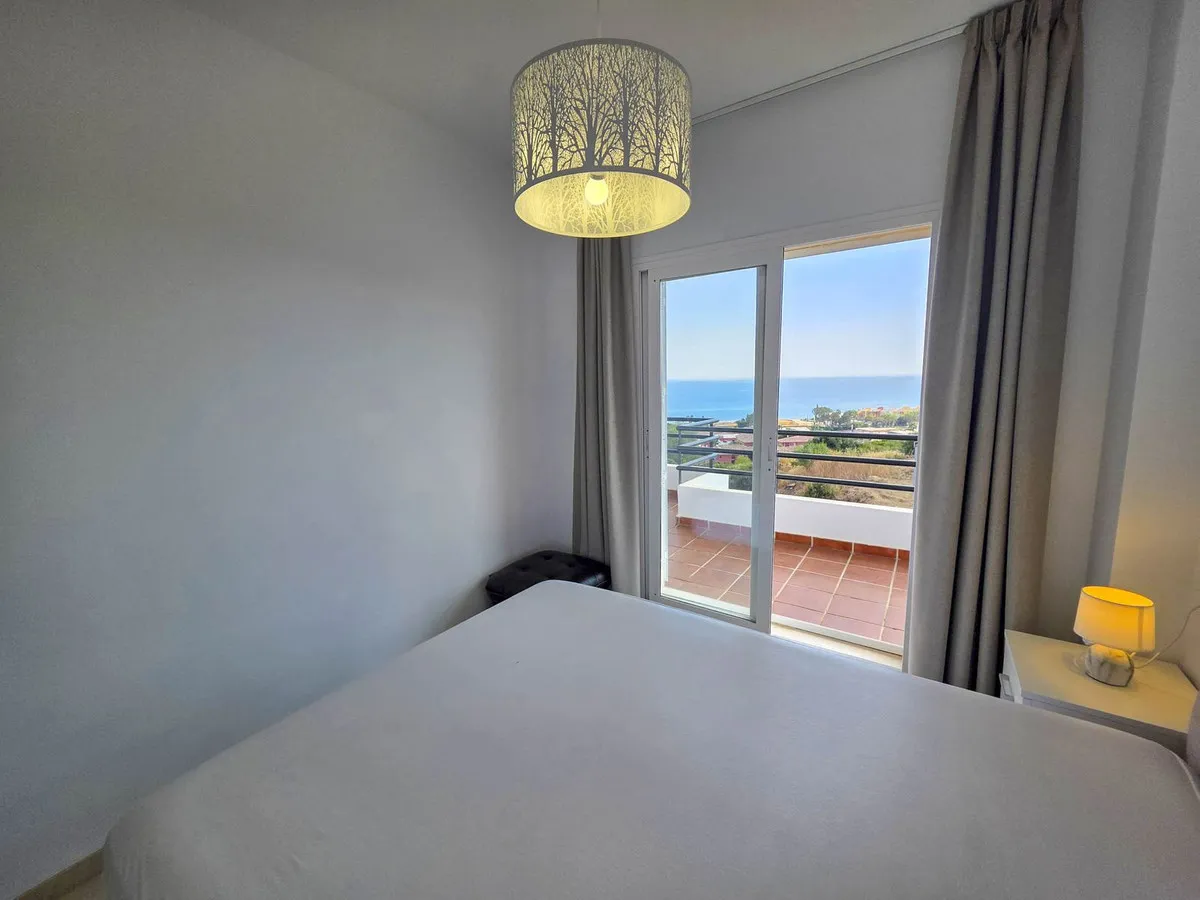 61eafdb2-13a7-415d-9f85-4950f18f40bc