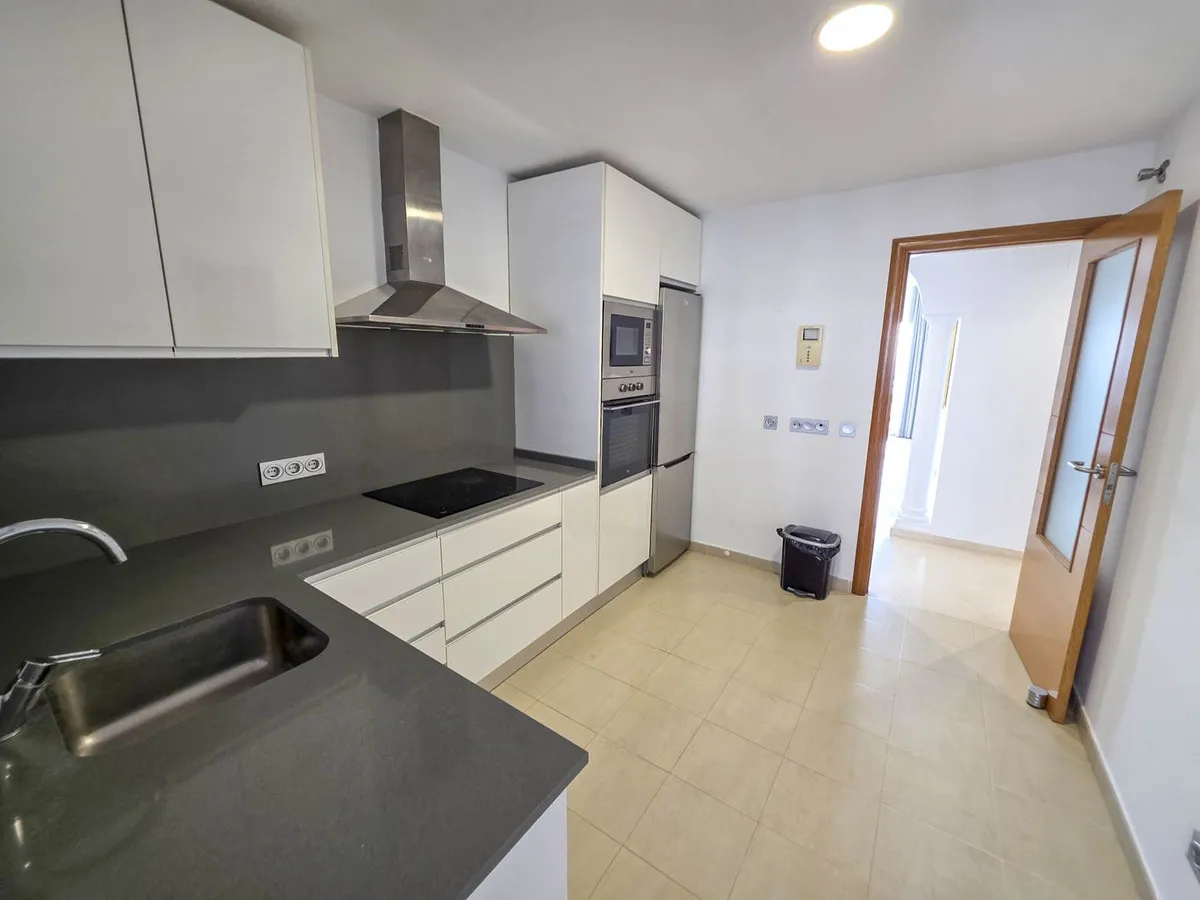 c51ca2bf-0f80-4bde-b977-751b9a87590e