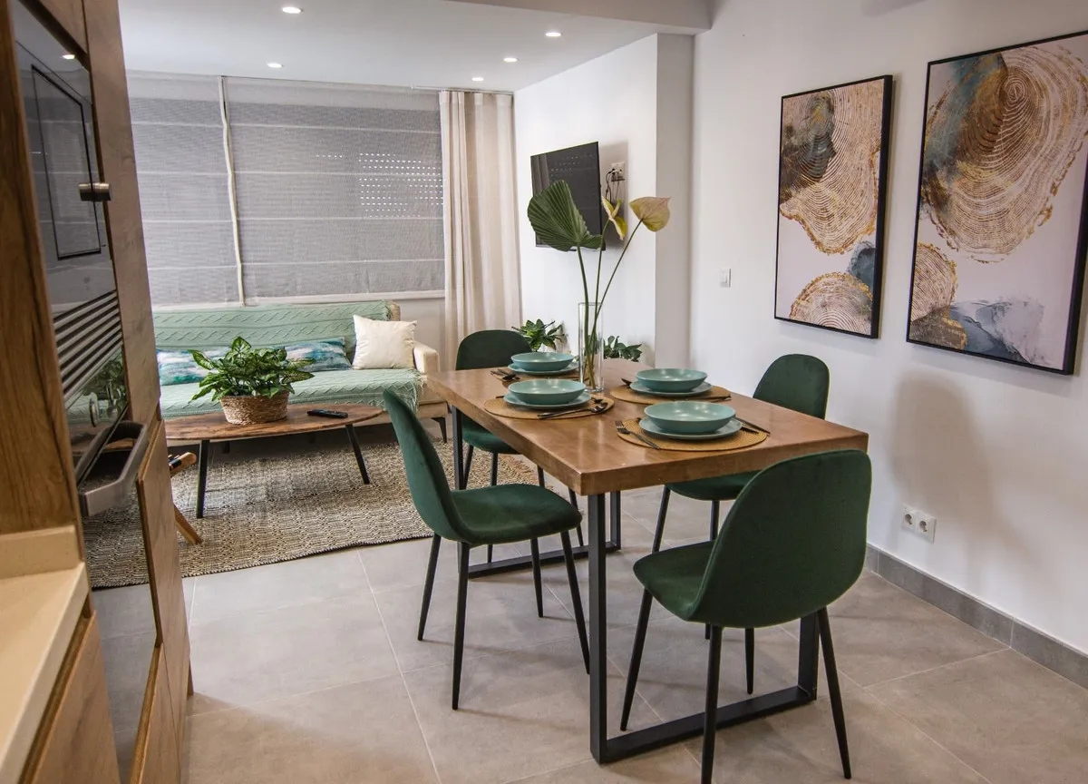 c1ccc9c3-99de-48f8-b999-5d242ff9e5b5