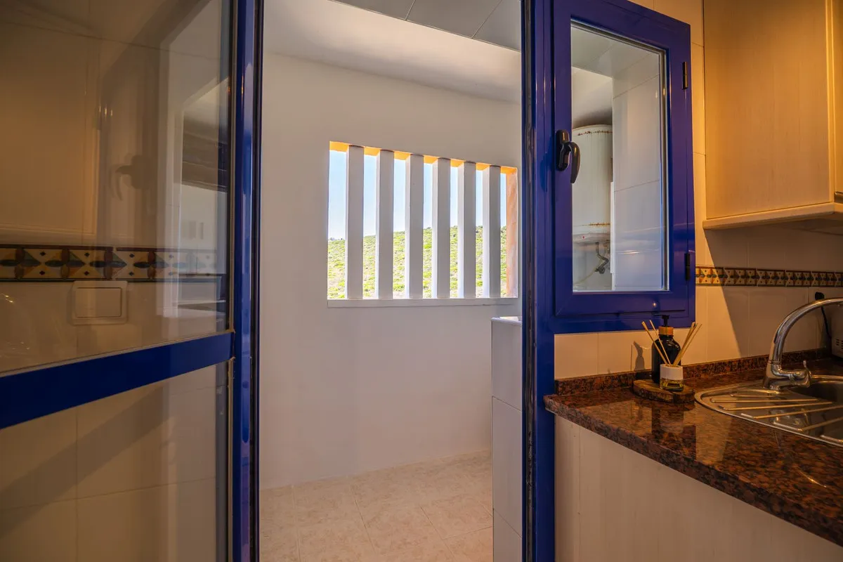 8ff61e99-7b24-4d58-a2ad-52c3e6c86a23