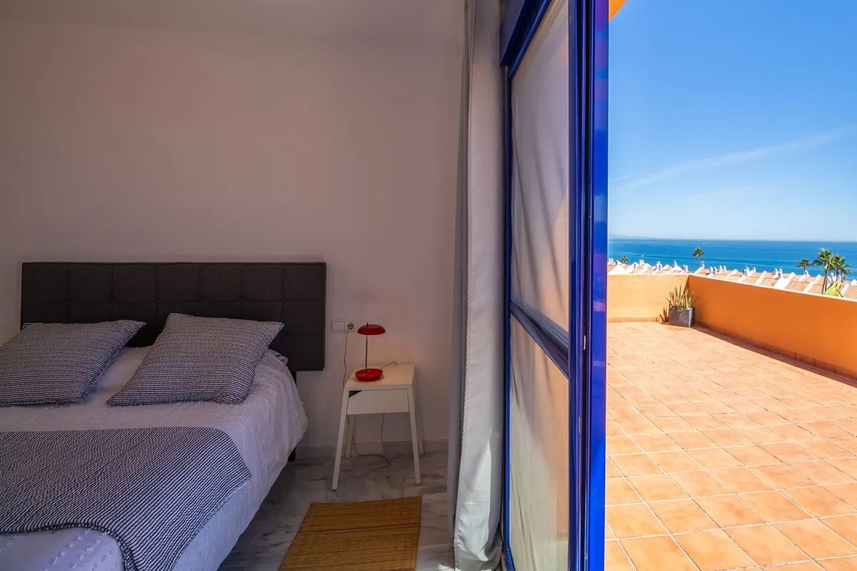 965a4d86-ccd9-4010-b495-0ea0b411f0c4