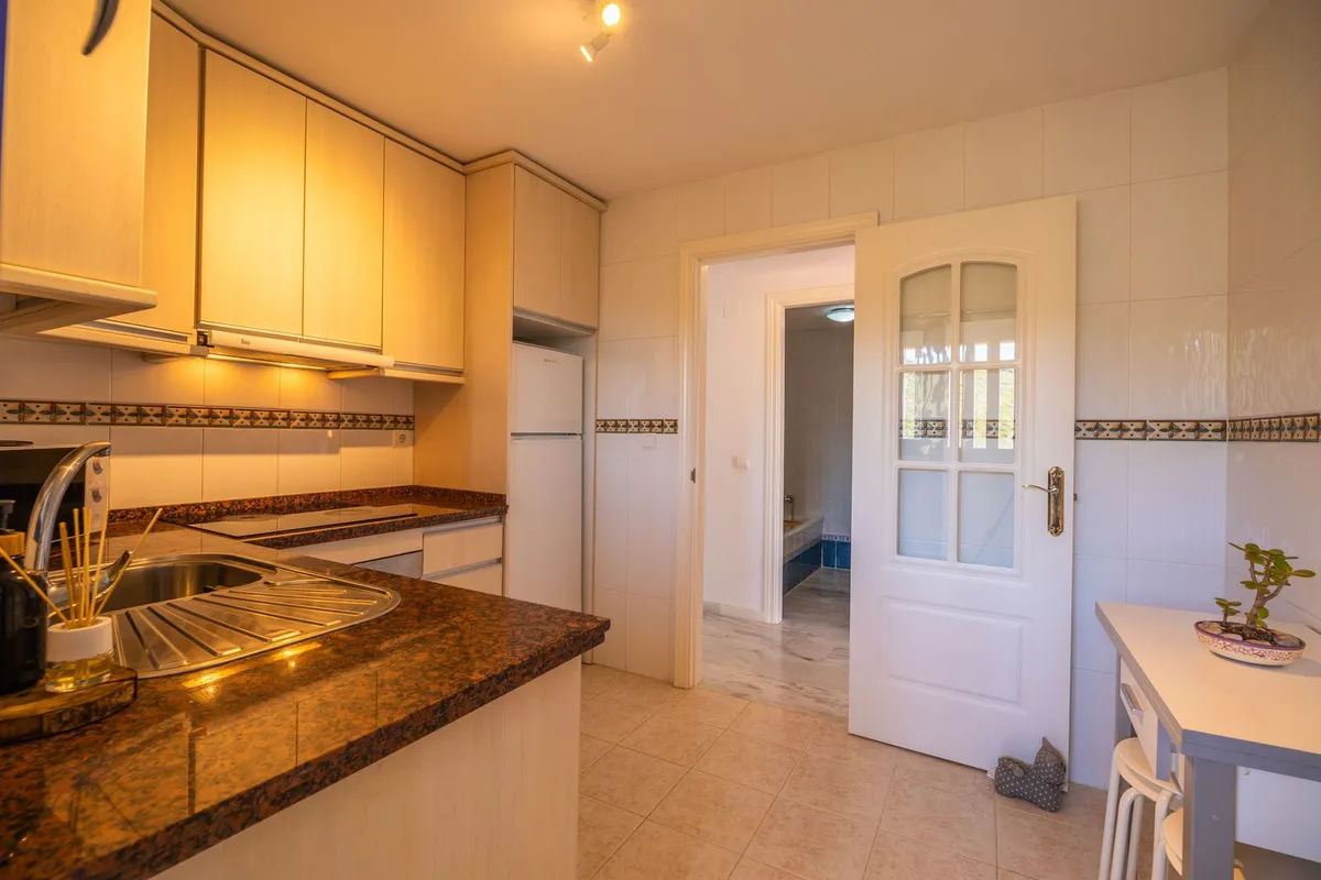 c39d16ff-4971-42a9-8e35-49e3ff709e90