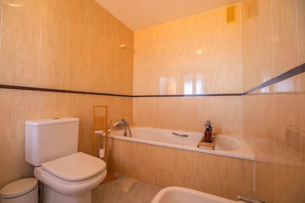 f0c5f714-d55e-4b9d-884d-b515b502b017