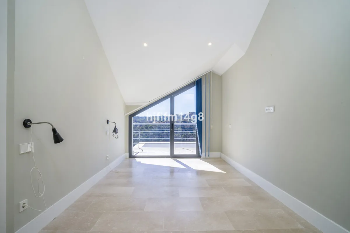 235cba9e-ba2b-47c3-9a04-f31736f13a75