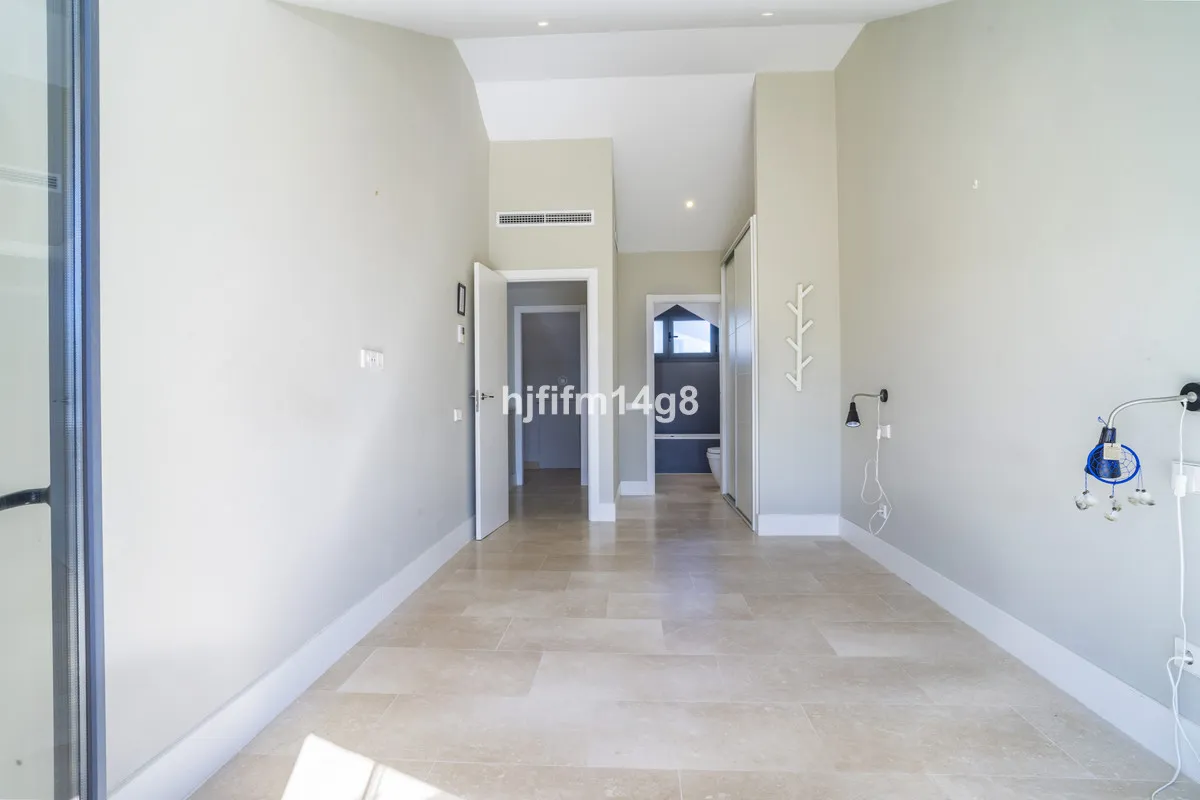 7e451a40-8a36-4849-98e5-6e8d6193e1e7