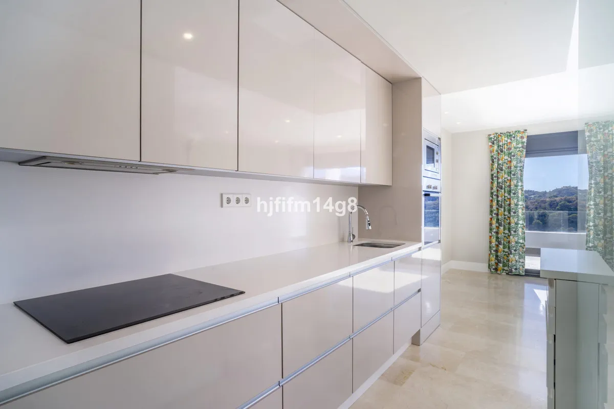 d7a6ba52-697b-42f5-a649-924b9479b9dc