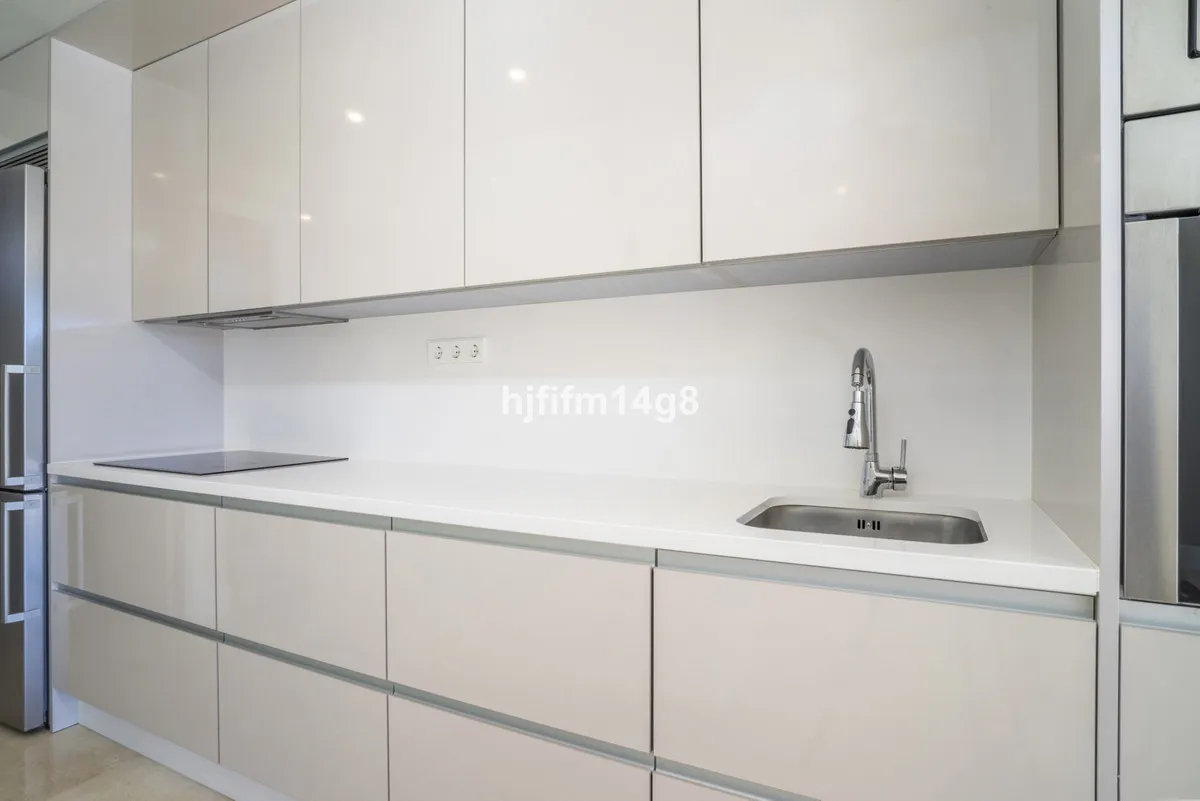 ea60d325-9aa5-4e42-9554-4f30a76eea18