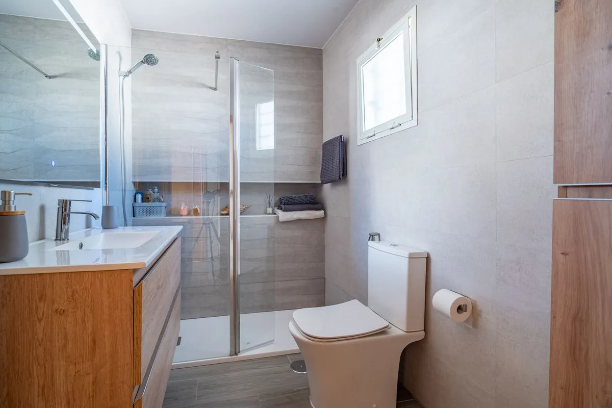 b7cf230d-b78e-43c8-980f-133d76cbbac8