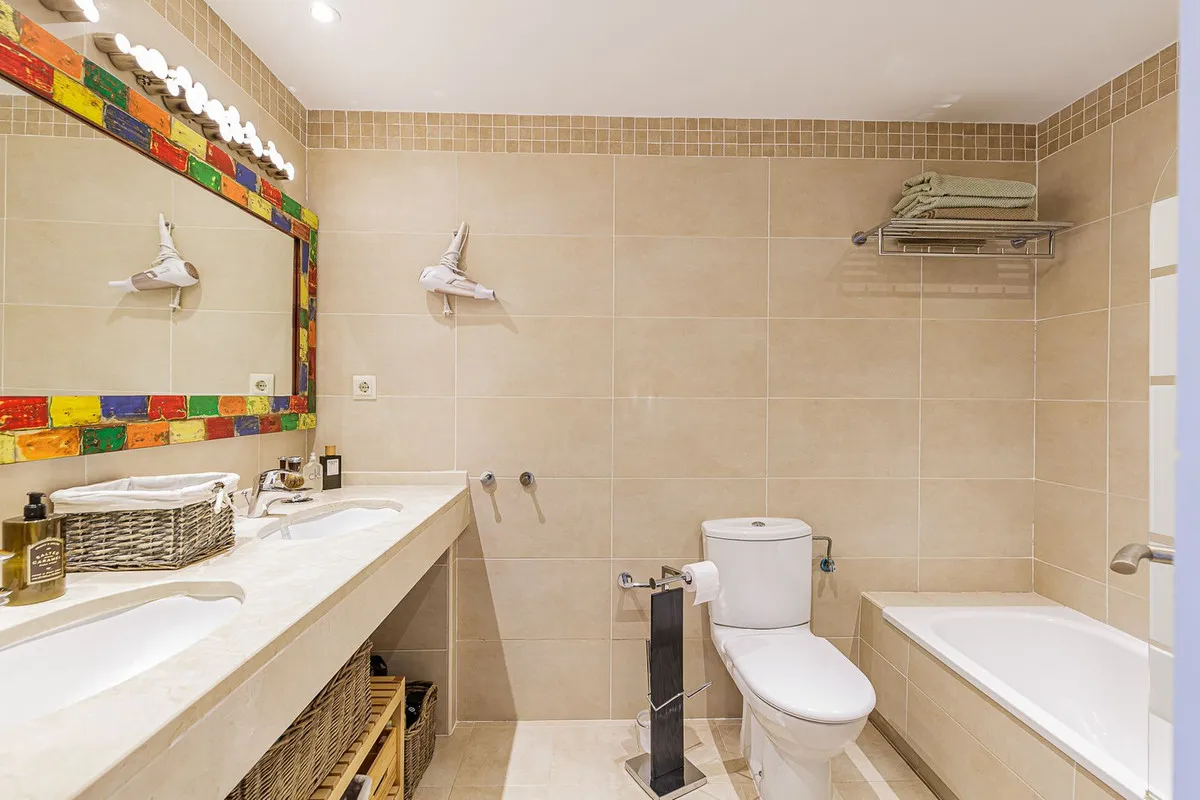 ff968b48-99bc-4745-9d47-30ea37f740a9